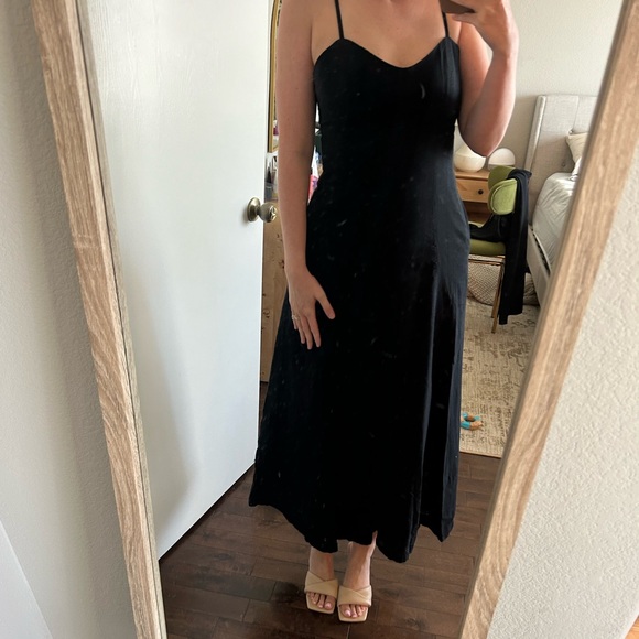 Linen-Blend Sweetheart Midi Dress - Picture 2 of 3